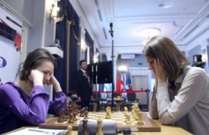 Сестри Музичук зіграли внічию з росіянками на турнірі претенденток Сестри Музичук зіграли внічию з росіянками на турнірі претенденток