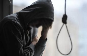 У Києві на території університету Поплавського повісився хлопець