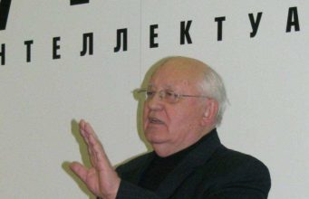 Між РФ і Заходом йде 